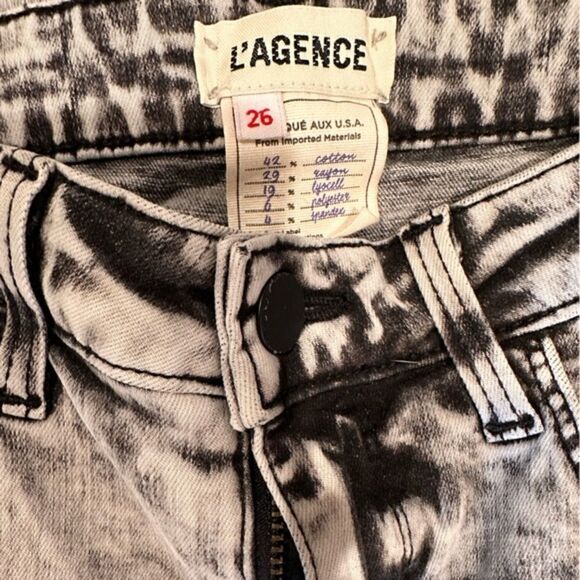 L'AGENCE
Mid-Rise Skinny Leg Jeans - Picture 6 of 6